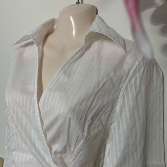 White long sleeve - Picture 4 of 13